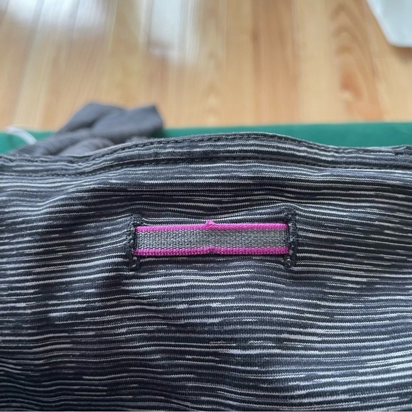 Lululemon Soul Cycle Run Inspire Crop II Space Dye Ultra Violet Leggings Size 4 - Picture 6 of 10